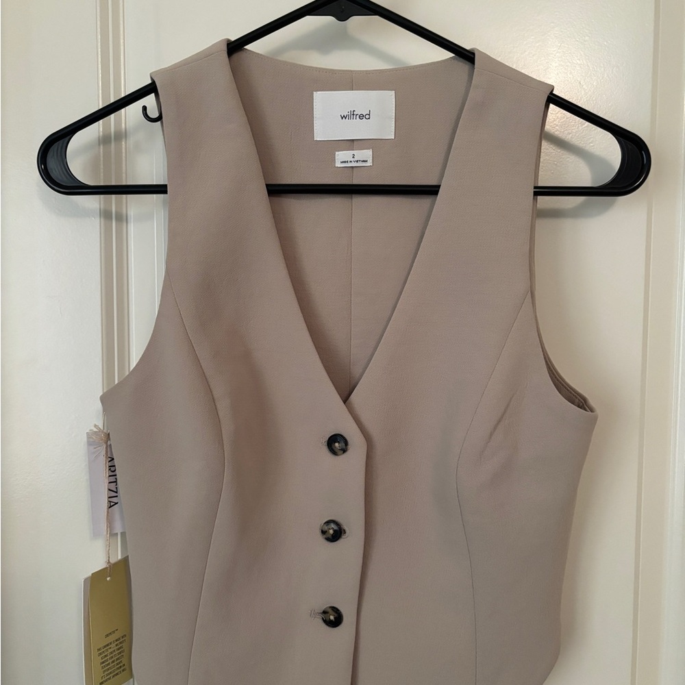 Aritzia Wilfred Beige Button-Up Vest